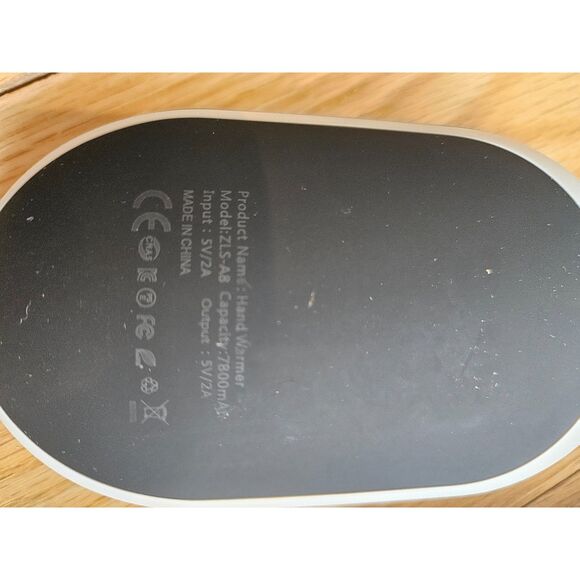 JOMST Hand Warmer, Rechargeable, with carry case‎ & charging cord - Picture 4 of 4